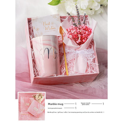 New Year Celebration Mug Gift Set – Elegant Ceramic Souvenir Mug