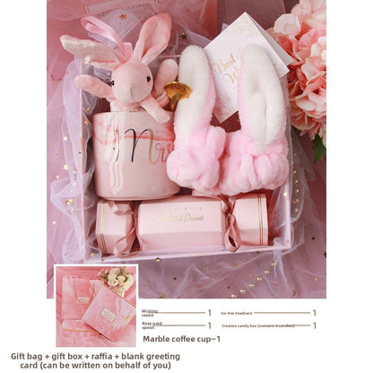 New Year Celebration Mug Gift Set – Elegant Ceramic Souvenir Mug