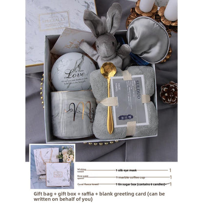 New Year Celebration Mug Gift Set – Elegant Ceramic Souvenir Mug