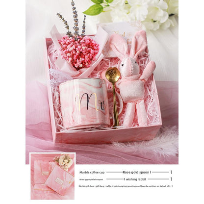 New Year Celebration Mug Gift Set – Elegant Ceramic Souvenir Mug