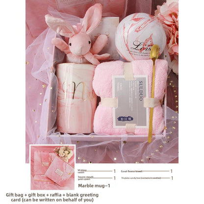 New Year Celebration Mug Gift Set – Elegant Ceramic Souvenir Mug
