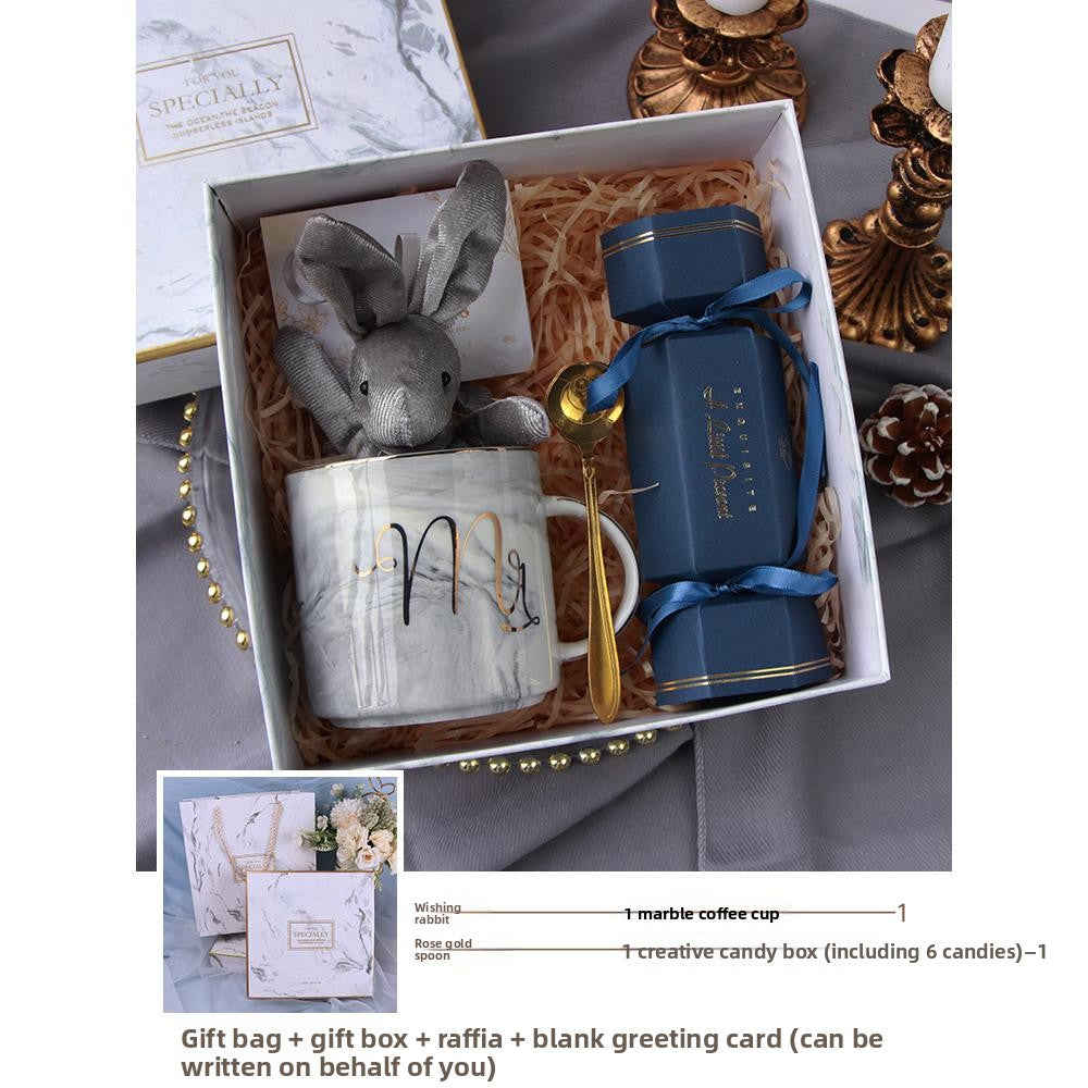 New Year Celebration Mug Gift Set – Elegant Ceramic Souvenir Mug