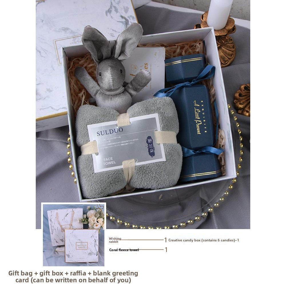 New Year Celebration Mug Gift Set – Elegant Ceramic Souvenir Mug